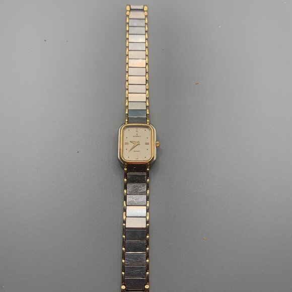 Older Movado Women's Quartz Watch SELLING AS IS - Picture 1 of 4